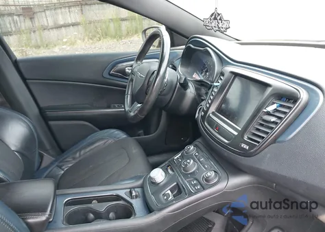 2015 Chrysler 200 S z USA, uszkodzony, nr VIN 1C3CCCDG1FN615637